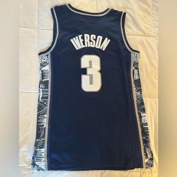 Georgetown Iverson Jersey- Medium - Picture 2 of 4